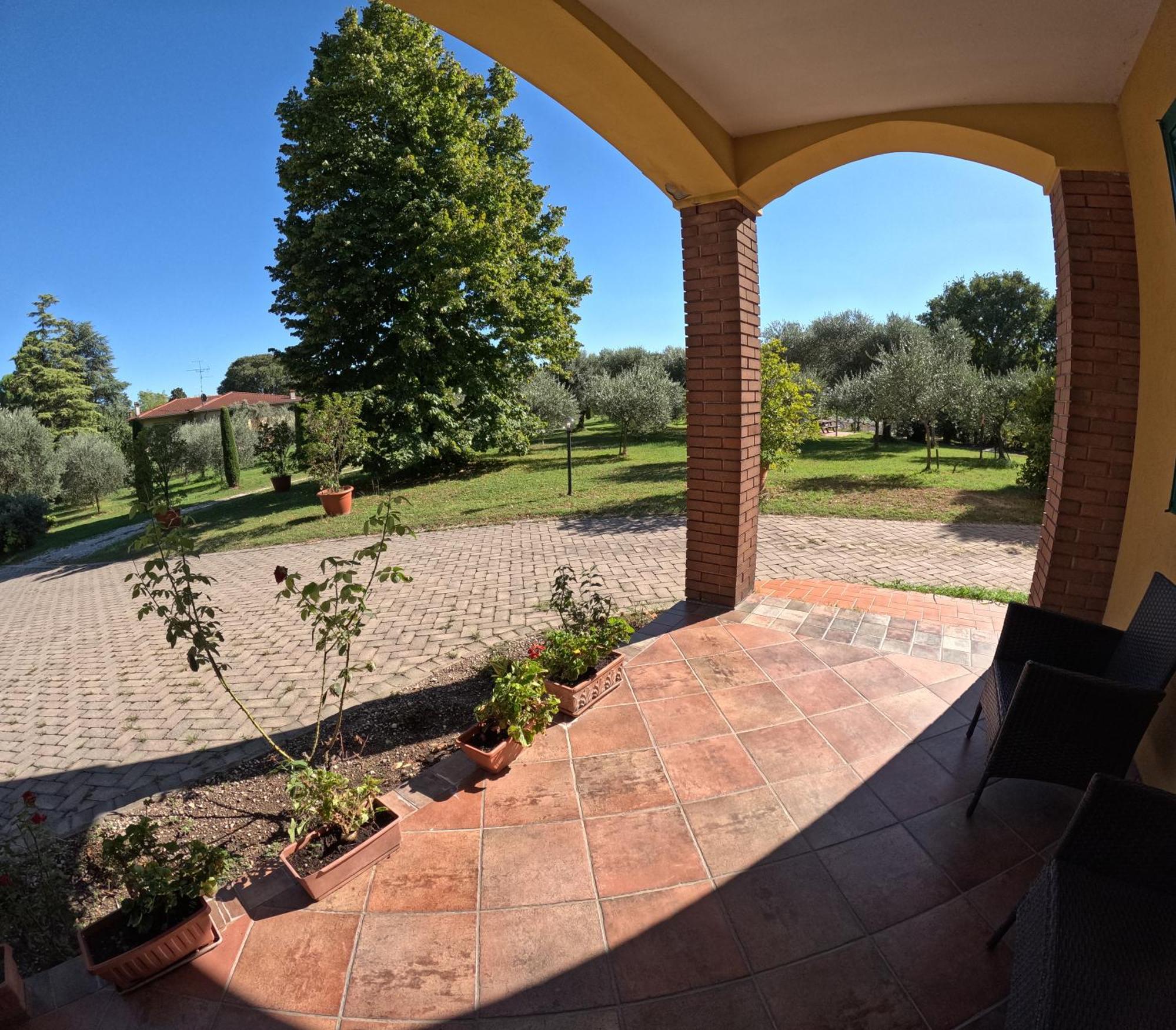Agriturismo Gardenali Volta Mantovana Eksteriør bilde